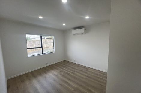 Photo of property in 1/54 Trias Road, Totara Vale, Auckland, 0629