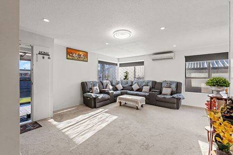 Photo of property in 2/33 Tower Street, Hornby, Christchurch, 8042