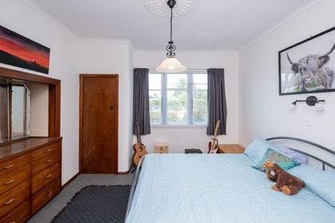 Photo of property in 17 Falstaff Street, Stratford, 4332