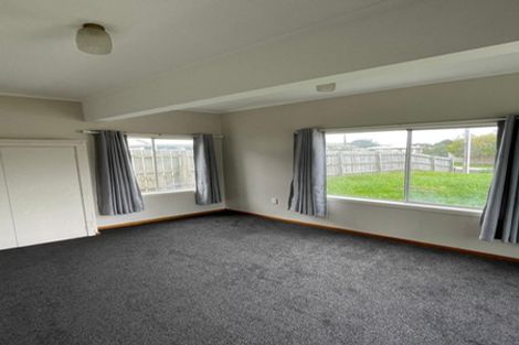 Photo of property in 51 Strid Road, Te Atatu South, Auckland, 0610