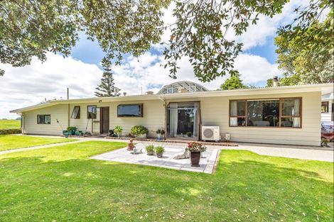 Photo of property in 210 Waitarere Beach Road, Waitarere, Levin, 5574
