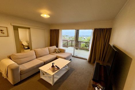 Photo of property in 22 Tower Hill, Stanmore Bay, Whangaparaoa, 0930