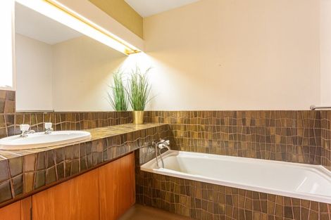 Photo of property in 9u5 Wilkinson Street, Oriental Bay, Wellington, 6011