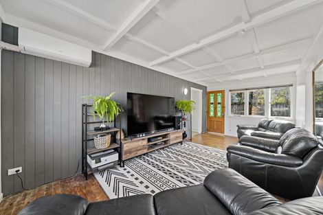 Photo of property in 140 Don Buck Road, Massey, Auckland, 0614