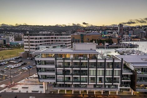 Photo of property in Clyde Quay Wharf, 1a/8 Clyde Quay Wharf, Te Aro, Wellington, 6011