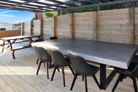 Photo of property in 53 Pratt Avenue, Foxton Beach, Foxton, 4815