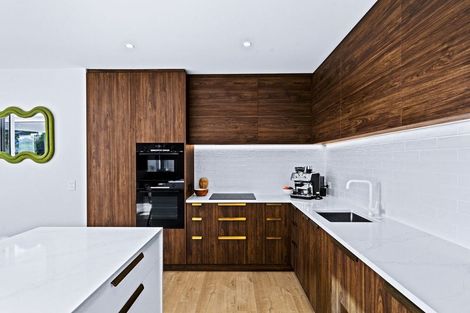 Photo of property in 13 Saint Remy Lane, Redcliffs, Christchurch, 8081