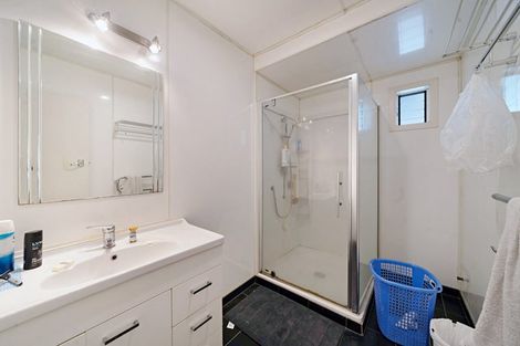 Photo of property in 27 Kohekohe Street, New Lynn, Auckland, 0600