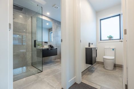 Photo of property in 32 Memorial Drive, Hokowhitu, Palmerston North, 4410