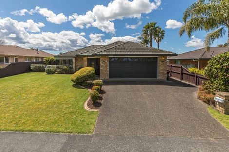 Photo of property in 64 Longford Park Drive, Takanini, 2112