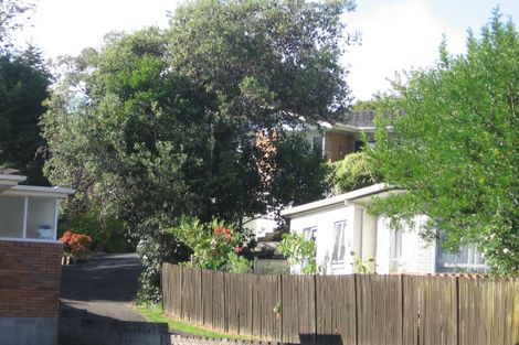 Photo of property in 1/10 Ondine Place, Glenfield, Auckland, 0629