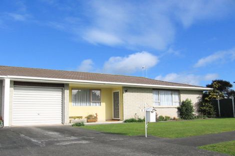 Photo of property in 1 Sandstrom Grove, Feilding, 4702