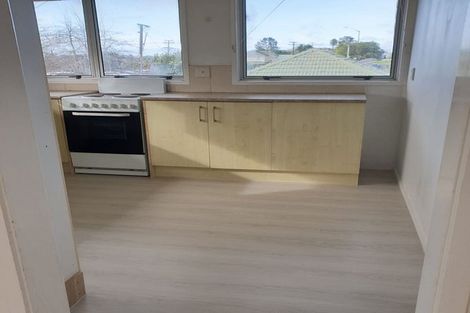 Photo of property in 940 East Coast Road, Northcross, Auckland, 0630