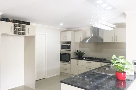 Photo of property in 144 Flat Bush School Road, Flat Bush, Auckland, 2019