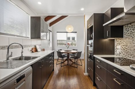 Photo of property in 6 Salem Court, Churton Park, Wellington, 6037