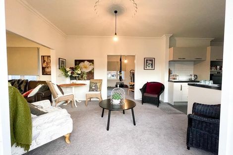 Photo of property in 208 Tukapa Street, Westown, New Plymouth, 4310