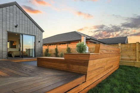 Photo of property in 25 Oralee Terrace, Peacocke, Hamilton, 3206