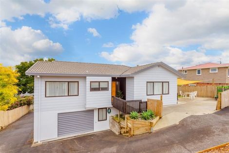 Photo of property in 1/15 Newington Road, Henderson, Auckland, 0612