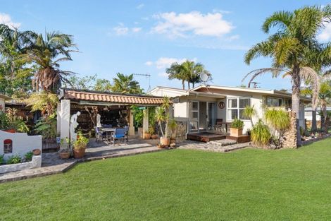 Photo of property in 120 Kiwi Road, Whangamata, 3620