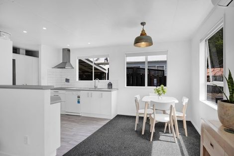 Photo of property in 17 Thames Street, Welbourn, New Plymouth, 4310