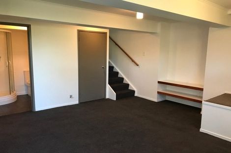 Photo of property in 32 Roick Parade, Glen Eden, Auckland, 0602