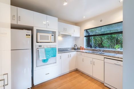 Photo of property in 2 Daffodil Street, Titirangi, Auckland, 0604