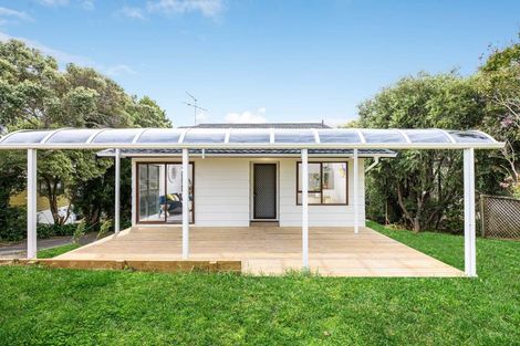 Photo of property in 1/13 Hollyhock Place, Browns Bay, Auckland, 0630