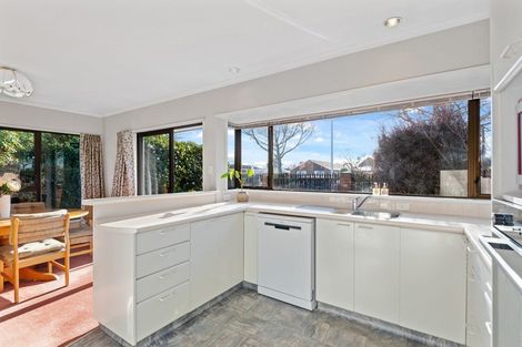 Photo of property in 423 Harewood Road, Harewood, Christchurch, 8051