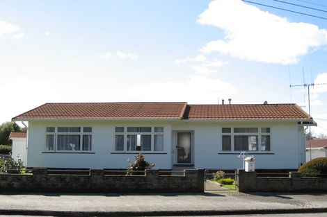 Photo of property in 8 Signal Street, Marton, 4710