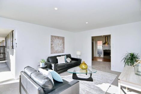 Photo of property in 2/21 Wyatt Place, Russley, Christchurch, 8042