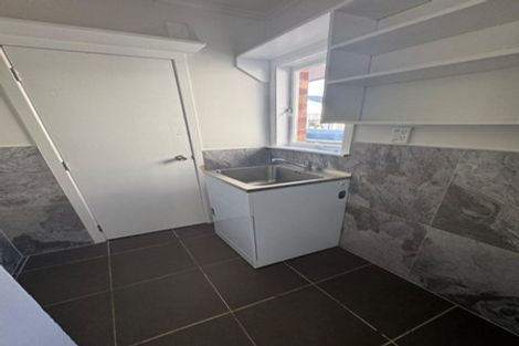 Photo of property in 51 Hallberry Road, Mangere East, Auckland, 2024