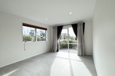 Photo of property in 2 Orowaru Avenue, Massey, Auckland, 0614