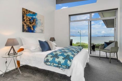 Photo of property in 7 Karemoana Drive, Te Atatu Peninsula, Auckland, 0610