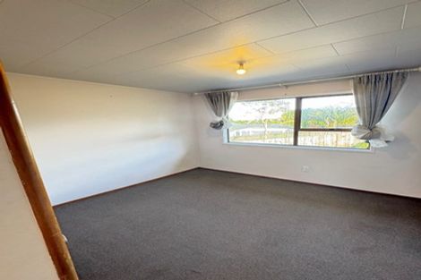 Photo of property in 66 Lavery Place, Sunnynook, Auckland, 0632