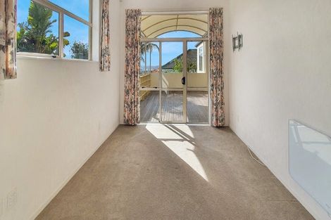 Photo of property in 9 Lorikeet Place, Unsworth Heights, Auckland, 0632