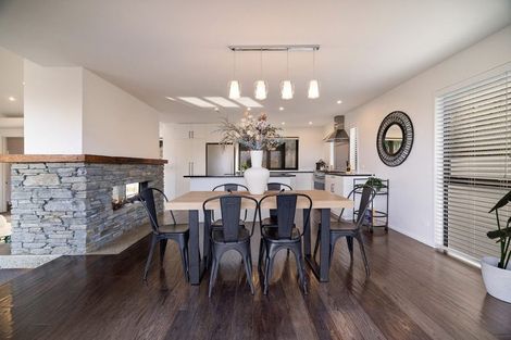 Photo of property in 1 Goldleaf Hill, Queenstown, 9300