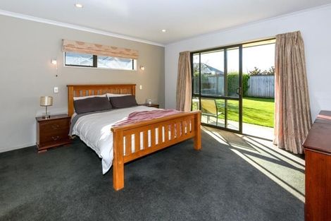 Photo of property in 27 Jarnac Boulevard, Yaldhurst, Christchurch, 8042