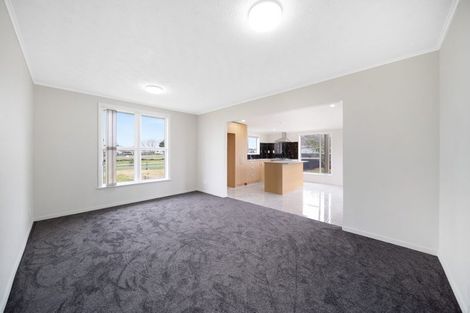 Photo of property in 15 Mayflower Close, Mangere East, Auckland, 2024
