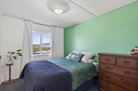 Photo of property in 15 Simons Street, Moturoa, New Plymouth, 4310