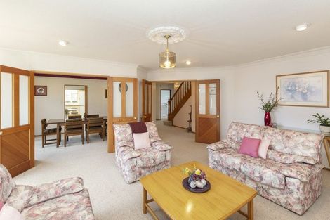 Photo of property in 18 Huntingdon Place, Avonhead, Christchurch, 8042