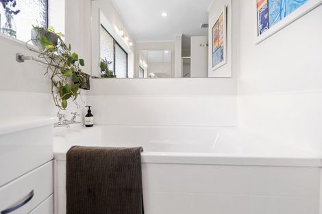 Photo of property in 8 Lochinvar Place, Hairini, Tauranga, 3112