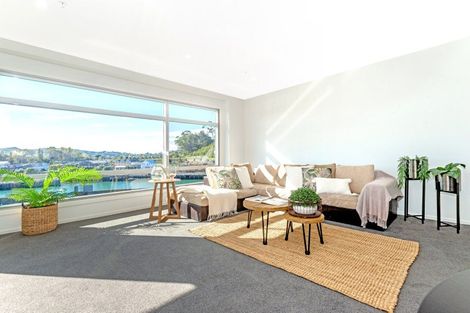 Photo of property in Marina View Apartments, 305/4 Reads Quay, Gisborne, 4010