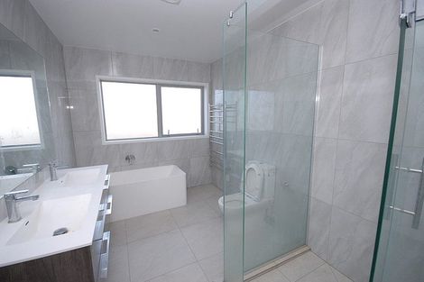 Photo of property in 3 Thelma Crescent, Torbay, Auckland, 0630