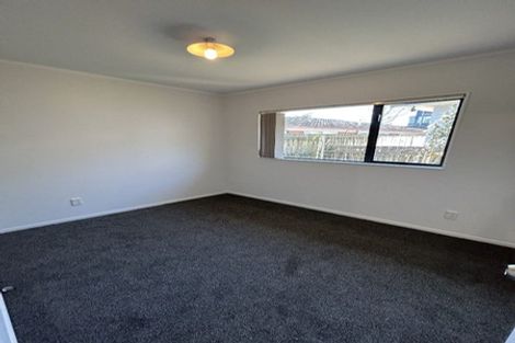 Photo of property in 50a Edmonton Road, Henderson, Auckland, 0612