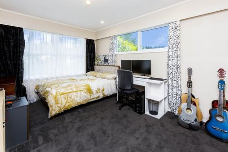 Photo of property in 61 Oregon Drive, Maoribank, Upper Hutt, 5018