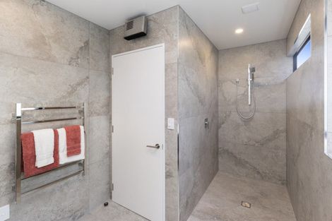 Photo of property in 2/61 Murray Place, St Albans, Christchurch, 8014
