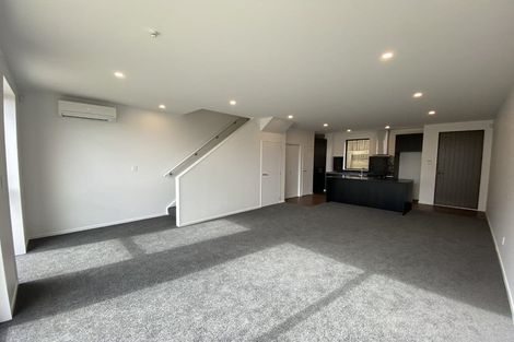 Photo of property in 62u4 Spenmoor Street, Newlands, Wellington, 6037