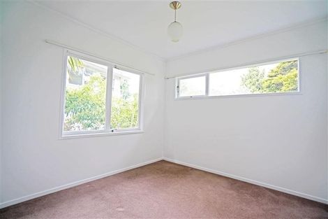 Photo of property in 8 Nicholson Place, Hillcrest, Auckland, 0627