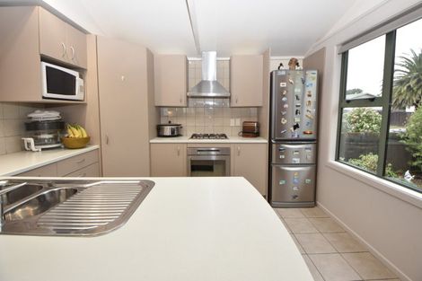 Photo of property in 6 Kupe Drive, Carterton, 5713