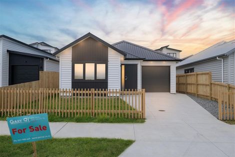Photo of property in 23 Whakairo Crescent, Gulf Harbour, 0930